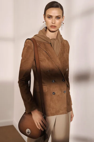 Look 13